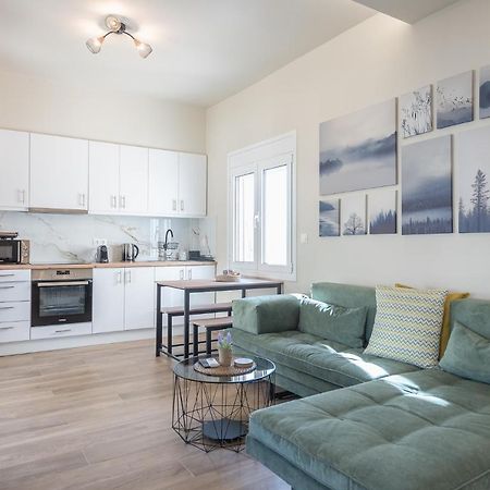 Attiki Metro Top Floor By Greece Apartment Athena Bagian luar foto