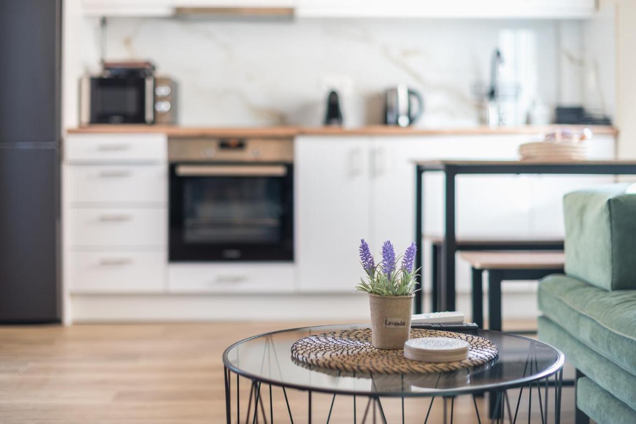 Attiki Metro Top Floor By Greece Apartment Athena Bagian luar foto
